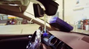 Jak wyczyścić tapicerkę w samochodzie w kilku prostych krokach?