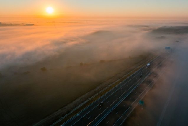 10 rzeczy do sprawdzenia w aucie przed długą trasą – kompletny przewodnik dla kierowców